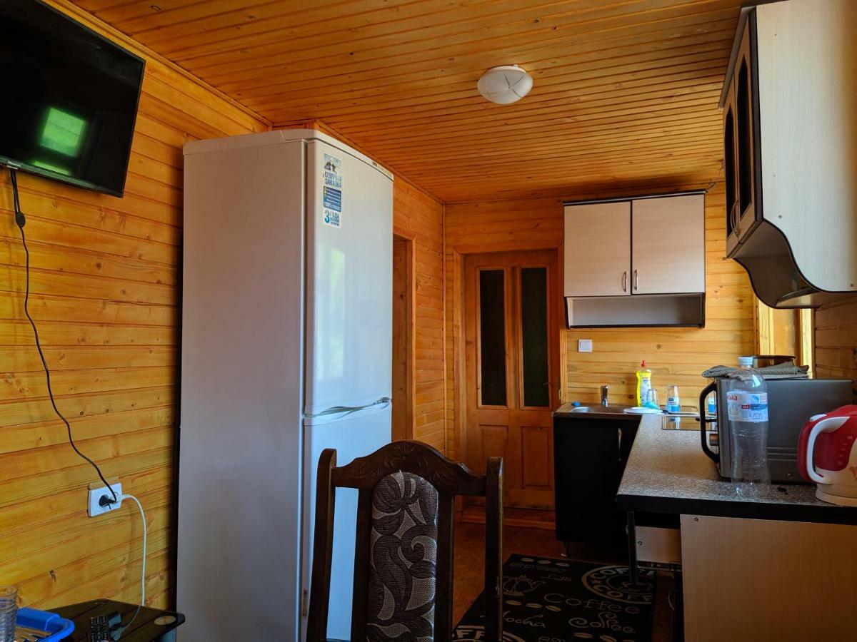 У Оксани Guest House Borcut Exterior foto